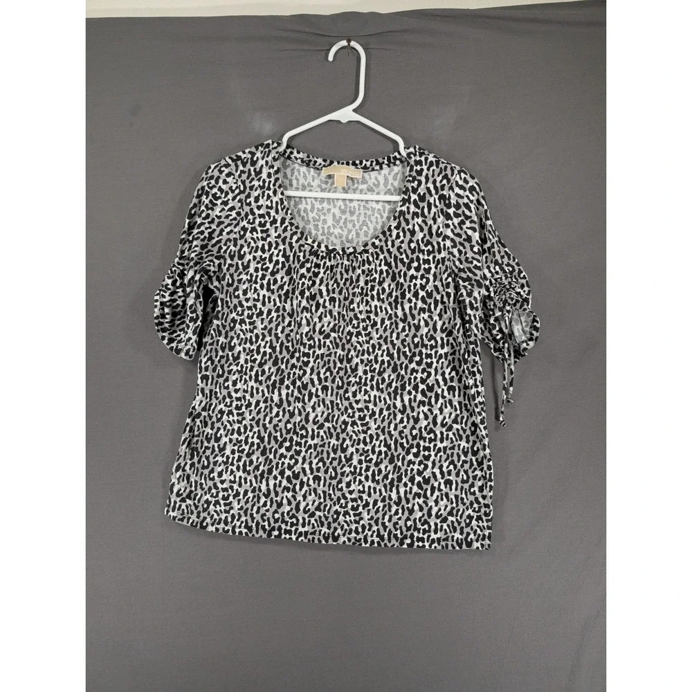 Michael Kors Womens‎ Gray Leopard Print Ruched Sleeve Top Size M 5201
